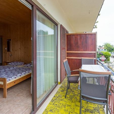 Ines & Hans Tar-Vabriga Exterior photo
